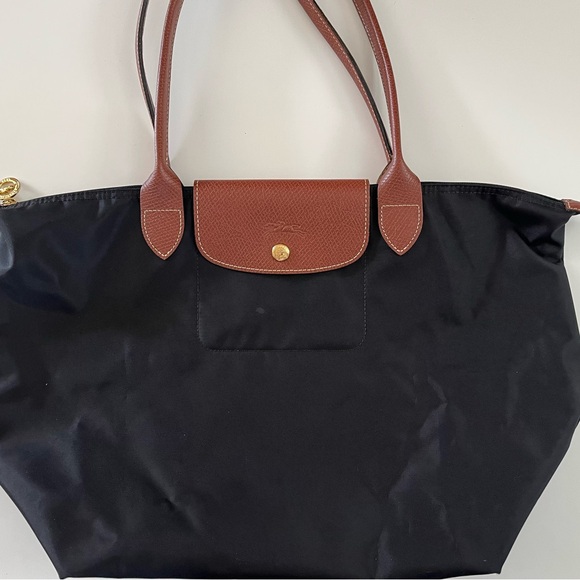 Longchamp Medium Bag - Picture 3 of 13